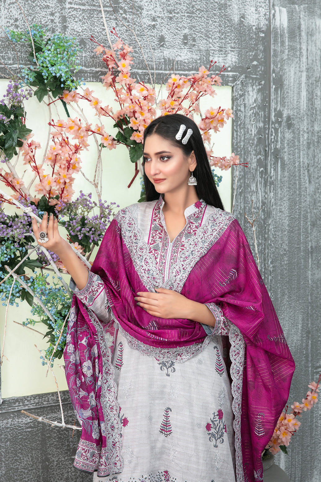 D-2035 - Saesha