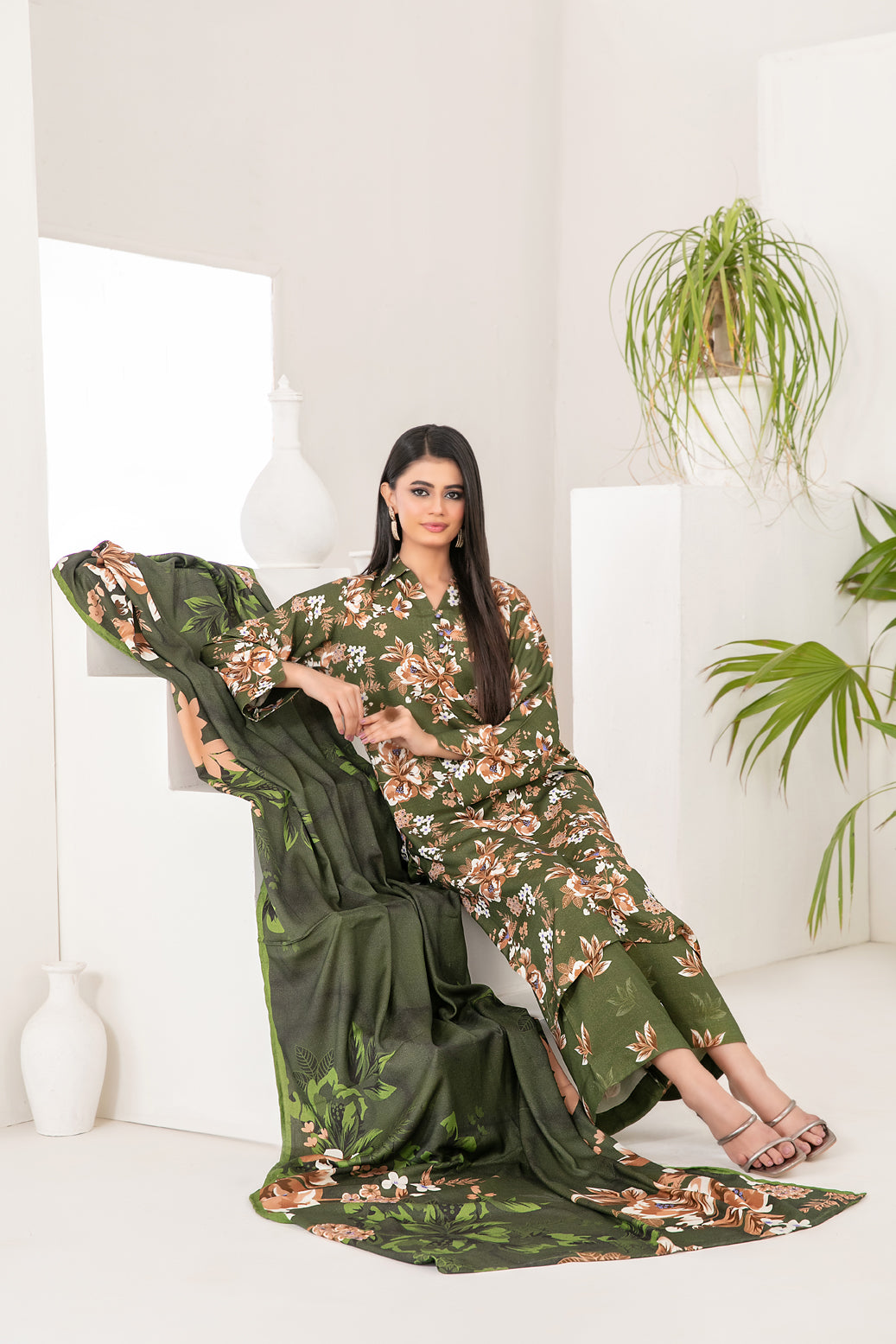 D-5438 - Floral Essentials