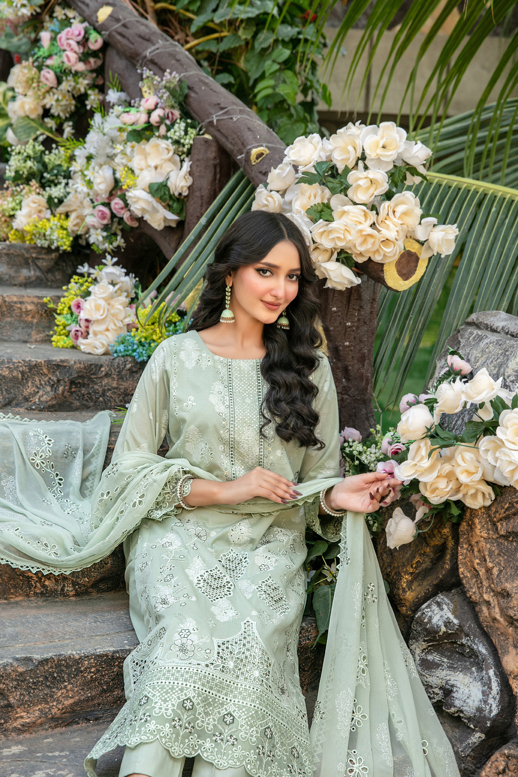 Zindagi 3pcs Un-Stitched Emb Lawn D-2657