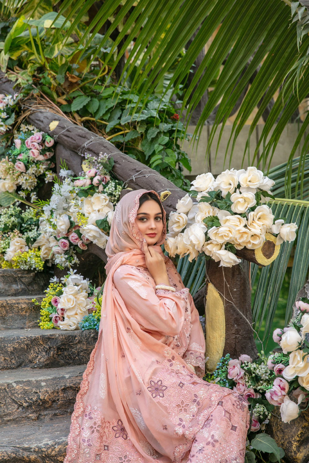 Zindagi 3pcs Un-Stitched Emb Lawn D-2654