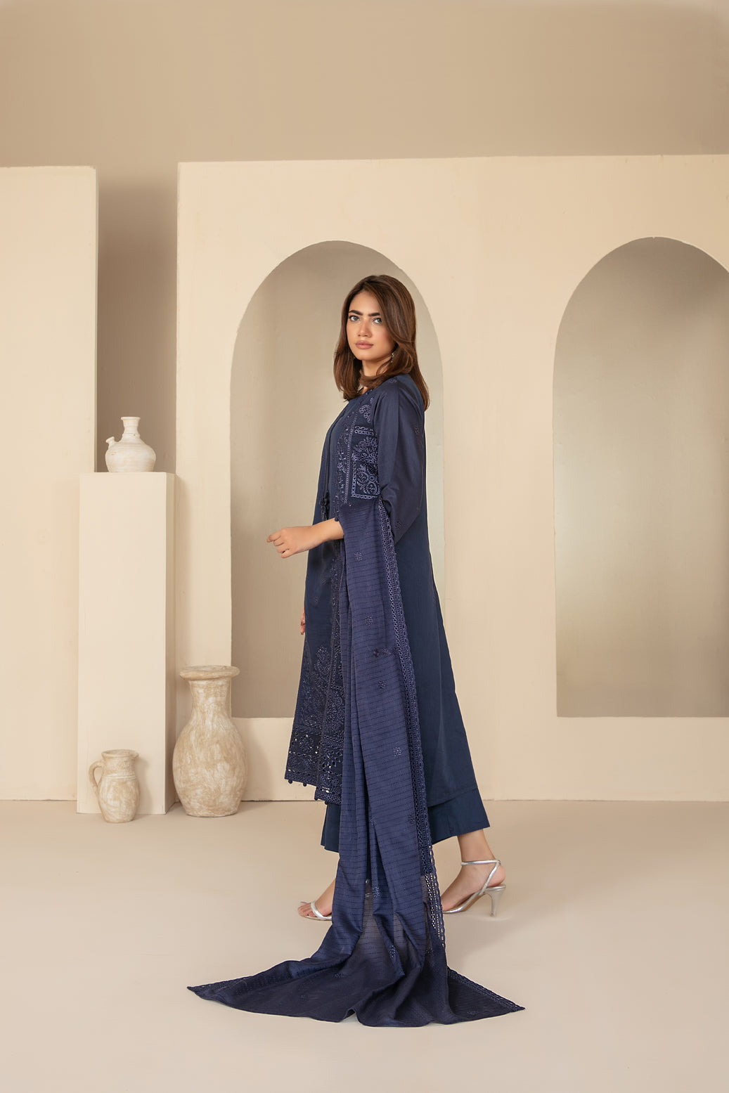 KHAMEELAH 3pcs Un-Stitched Emb Viscose [D-4940]