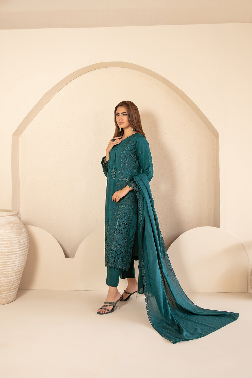 KHAMEELAH 3pcs Un-Stitched Emb Viscose [D-4939]