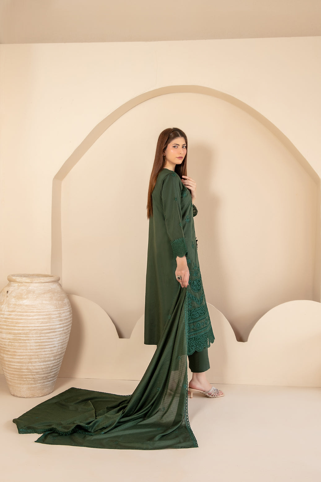 KHAMEELAH 3pcs Un-Stitched Emb Viscose [D-4931]