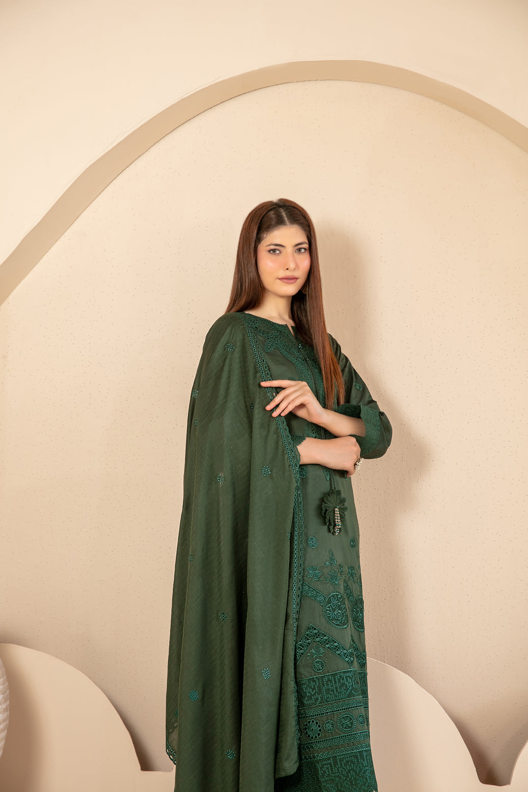 KHAMEELAH 3pcs Un-Stitched Emb Viscose [D-4931]