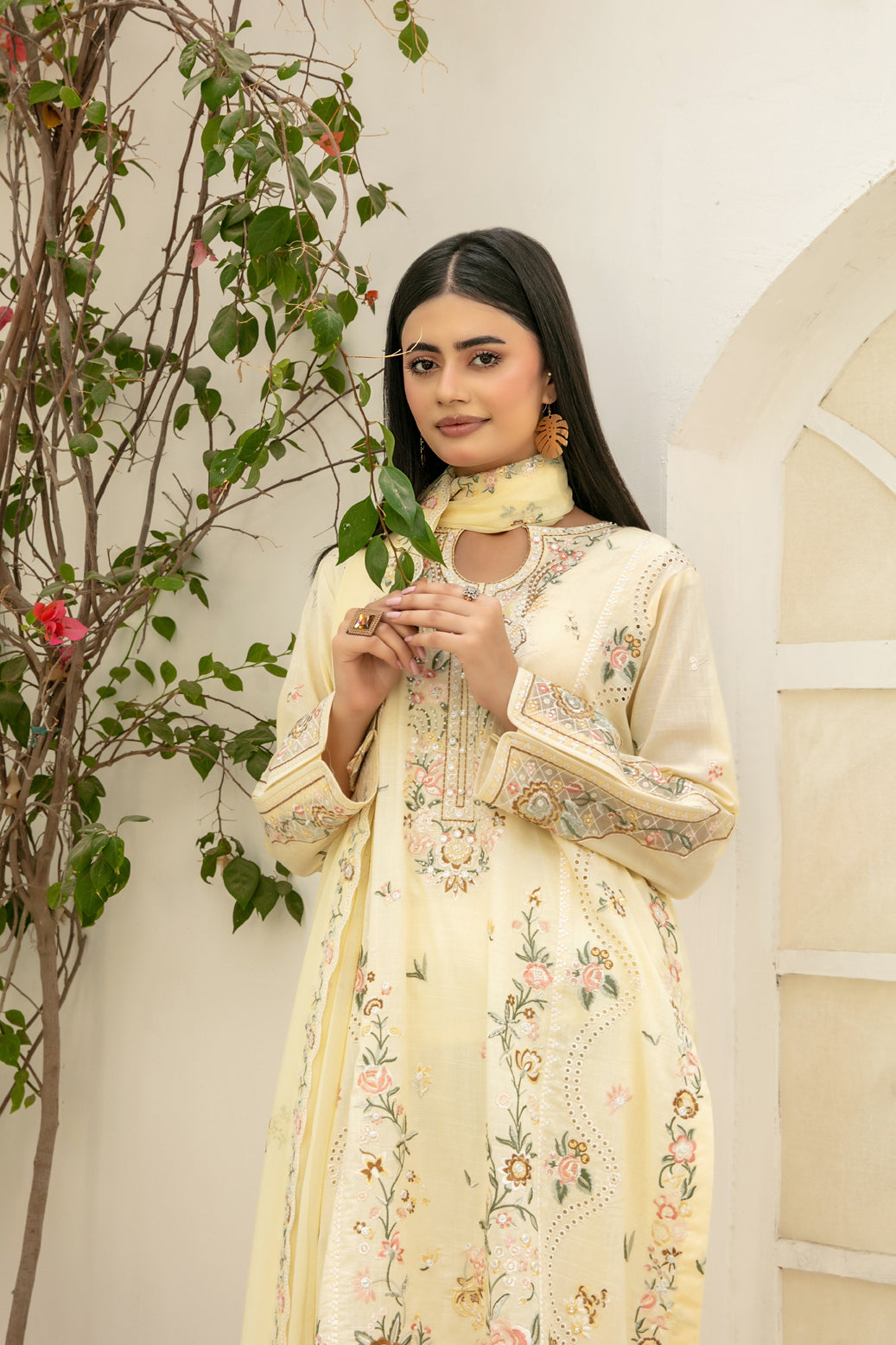 Elisol 3pcs Semi-Stitched Fancy Emb Slub Lawn [D-4401]