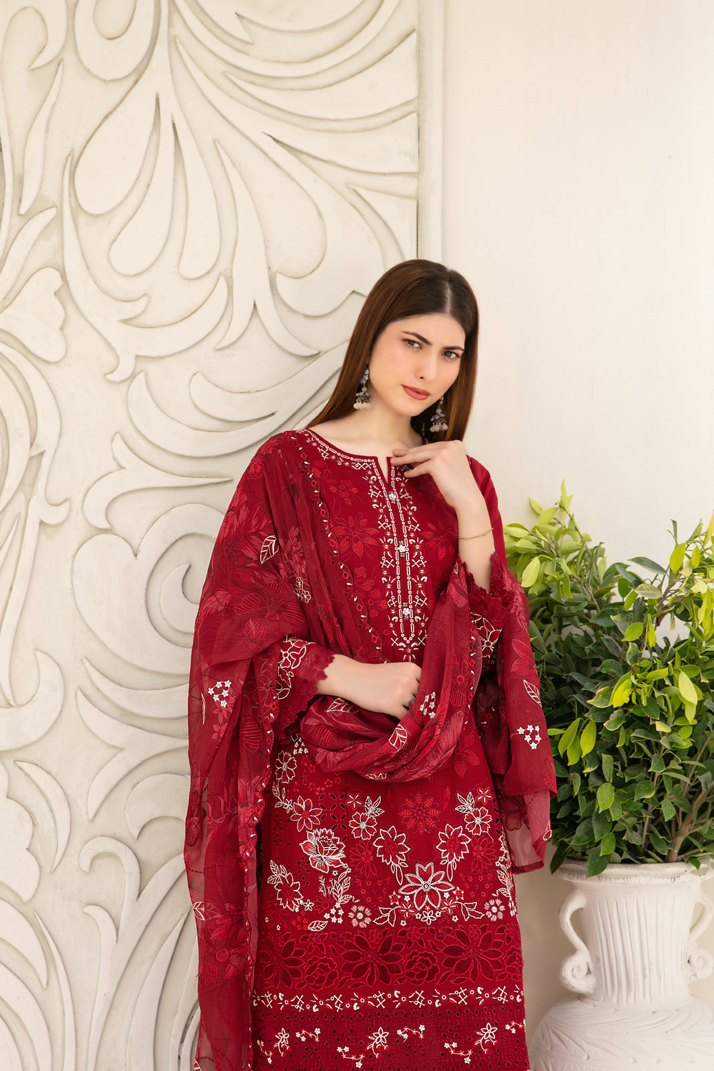 Araqa 3pcs Semi-Stitched Fancy Emb Slub Lawn [D-4221]