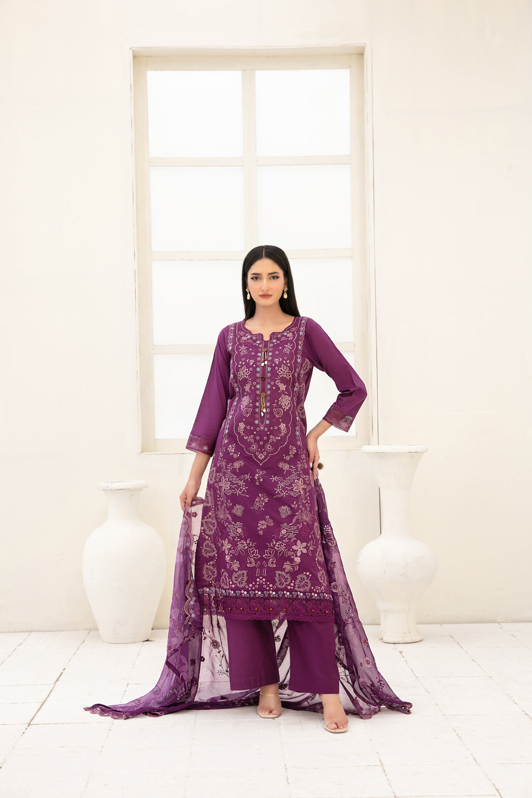 Araqa 3pcs Semi-Stitched Fancy Emb Slub Lawn [D-4219]