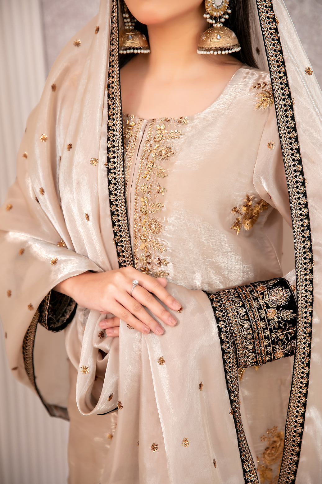 Iskara 3pcs Un-Stitched Handwork Emb Silk [D-5773]