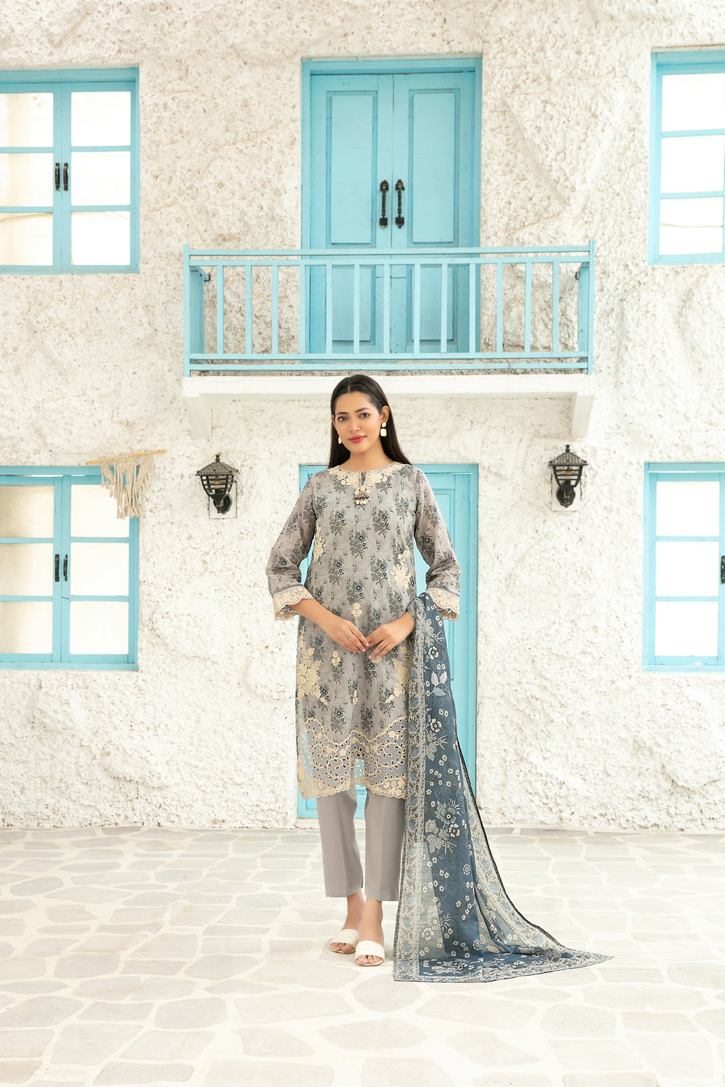 Gulin Vol-1 3pcs Stitched Emb Printed Lawn [D-3974]