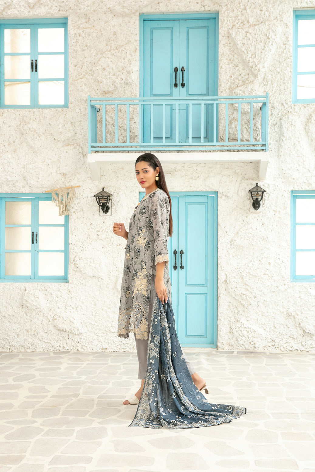 Gulin Vol-1 3pcs Stitched Emb Printed Lawn [D-3974]