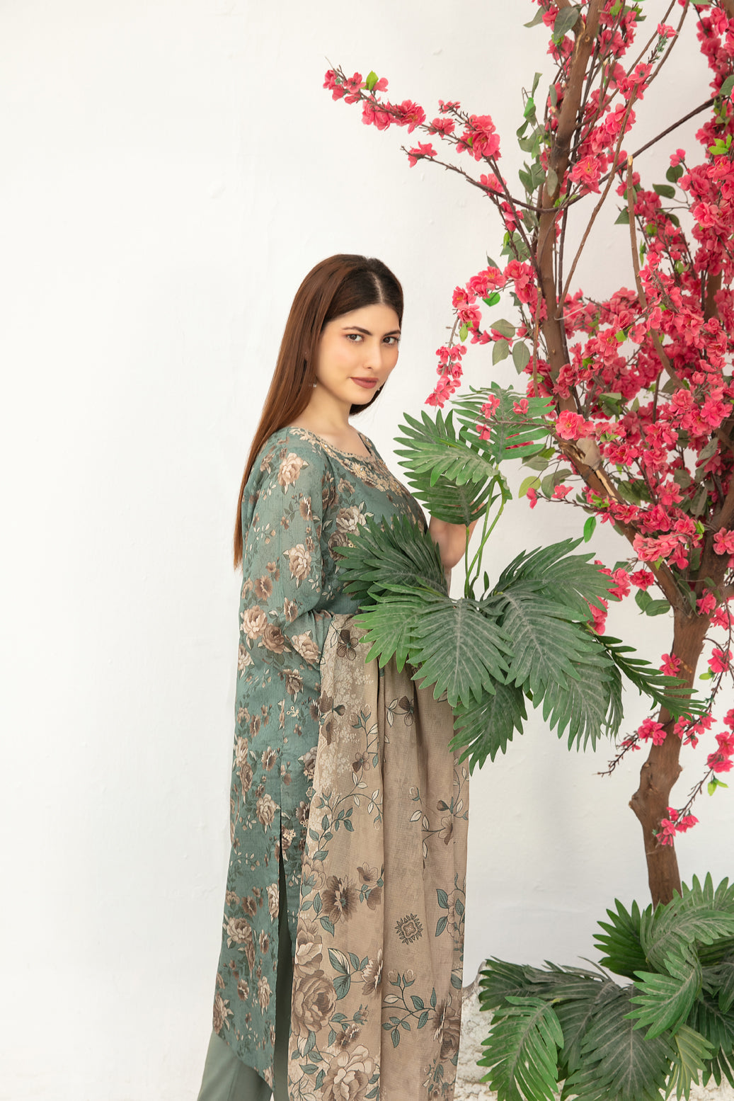 Gulin Vol-2 3pcs Stitched Emb Printed Lawn [D-3976]