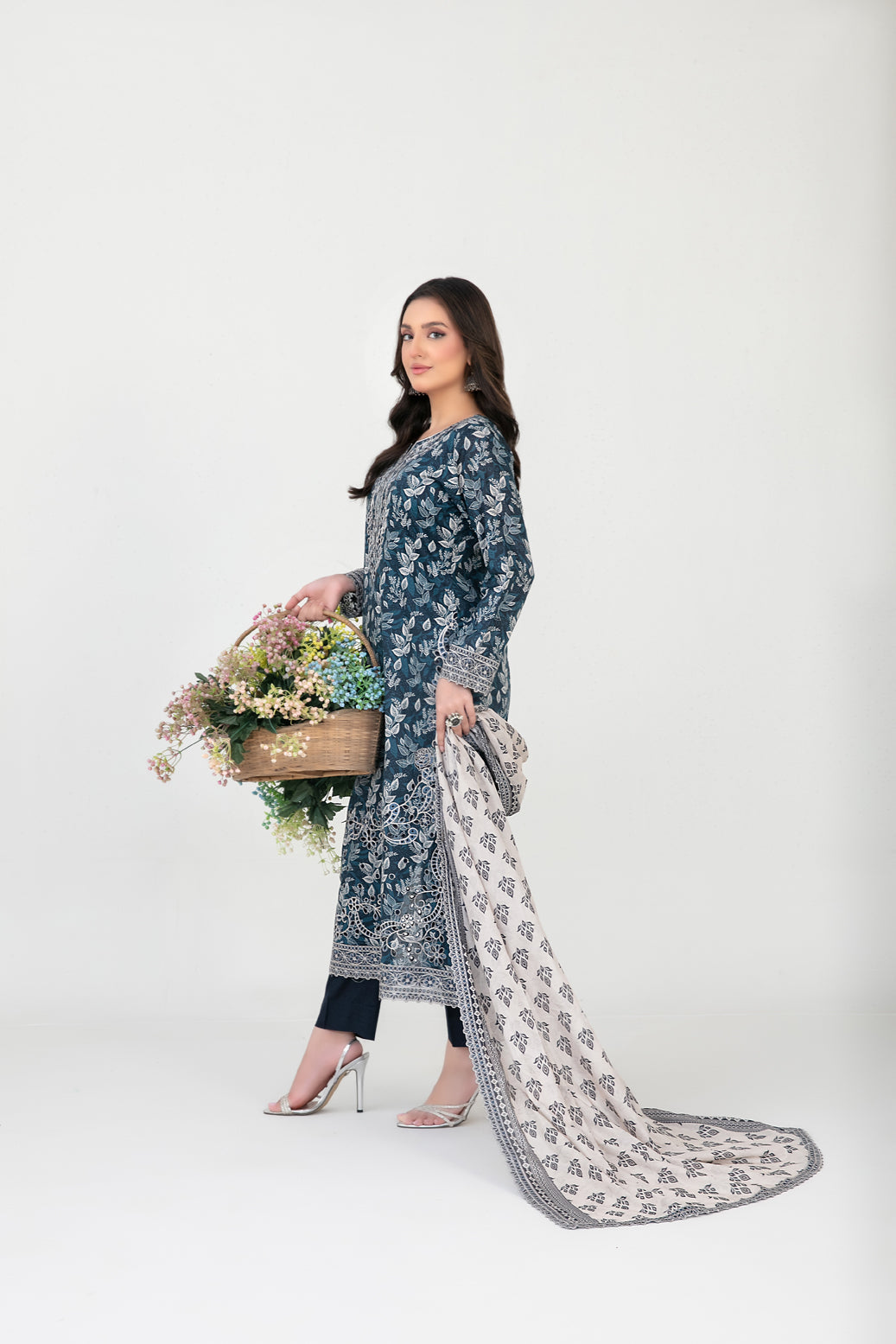 FOLIA 3pcs Un-Stitched Emb Printed Lawn [D-4553]