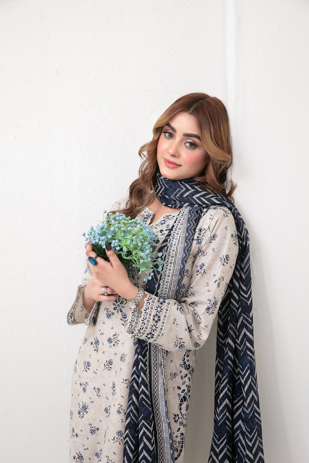 FOLIA 3pcs Un-Stitched Emb Printed Lawn [D-4558]