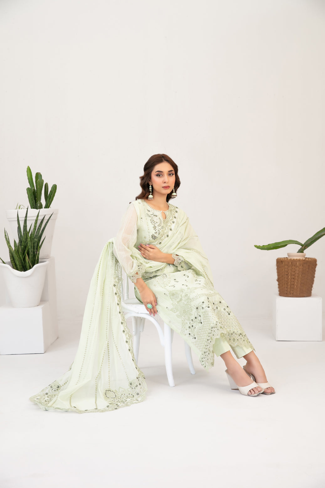 Moonic 3pcs Un-Stitched Emb Khadi [D-2681]