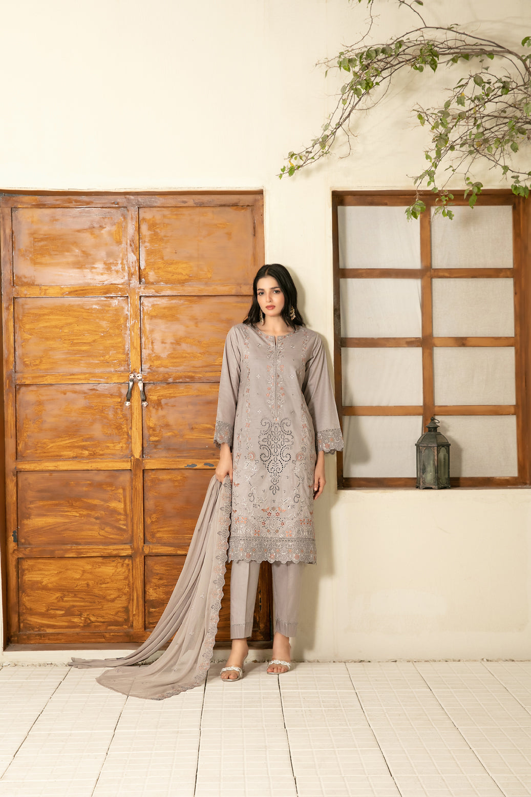 Zarla 3pcs Stitched Emb Lawn [D-3039]