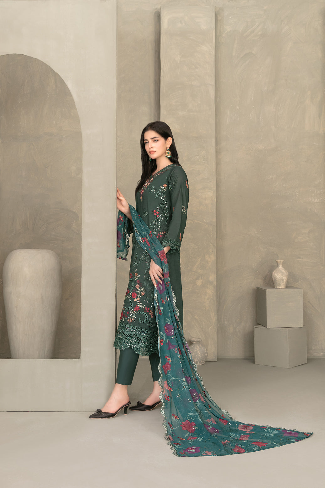ZAYRA 3pcs Semi-Stitched Fancy Emb Slub Lawn [D-4285]