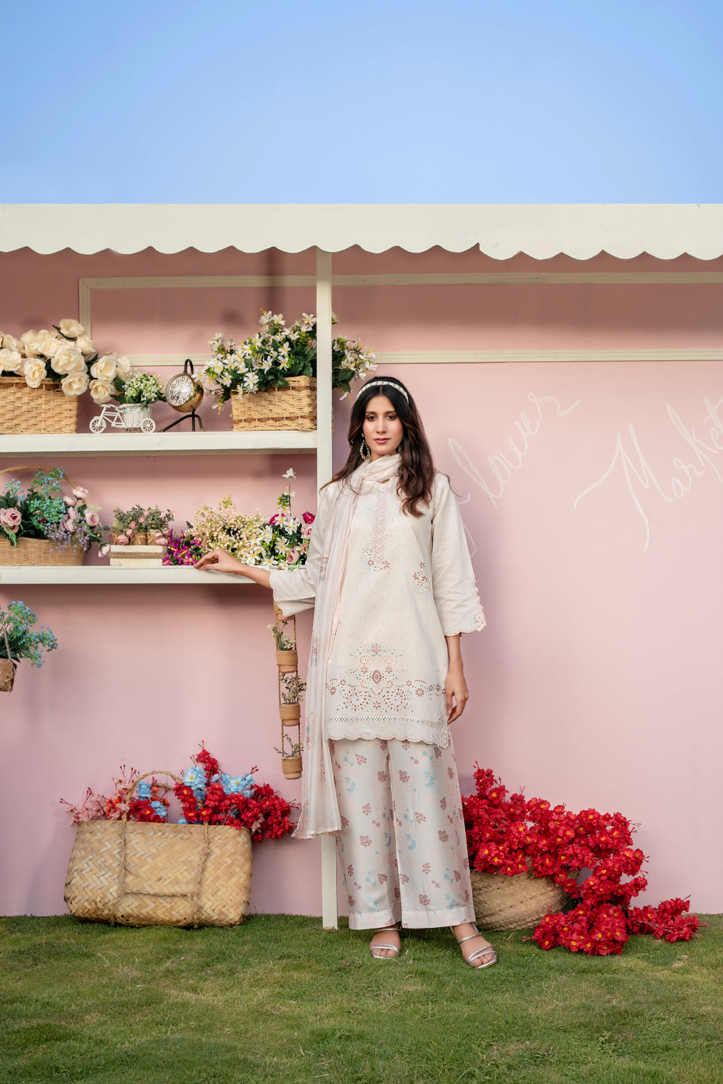 Zerlin 3pcs Stitched Emb Khaadi Lawn [D-1794] – Tawakkal Fabrics