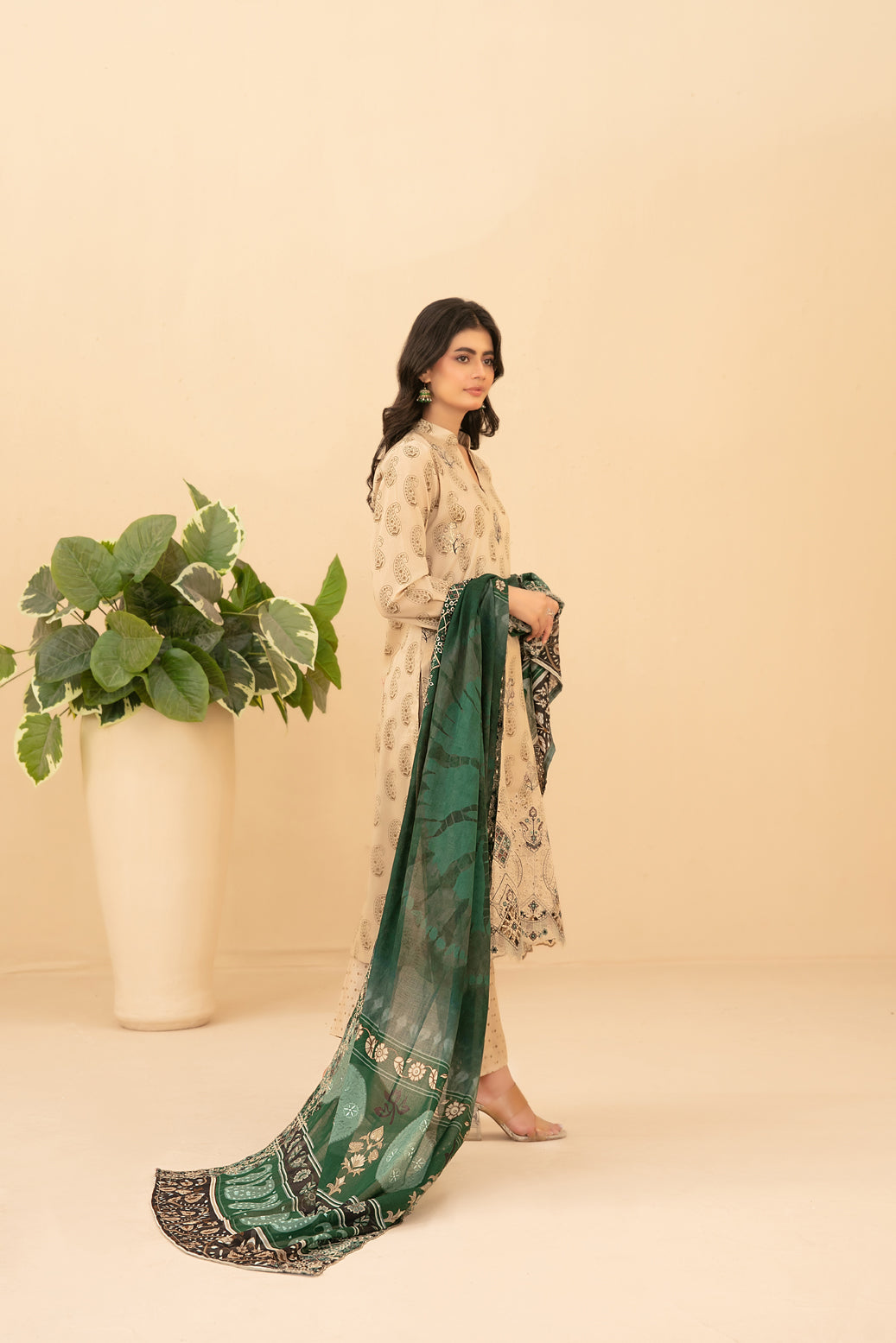 Emmera 3pcs Un-Stitched Emb Printed Lawn [D-3701]