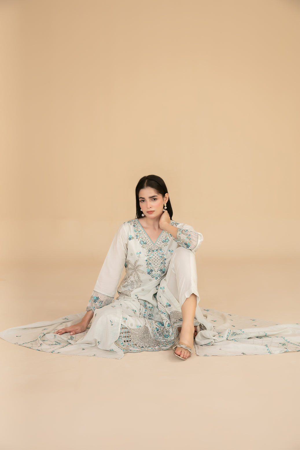 ESENSE 3pcs Un-Stitched Emb Viscose [D-4467]