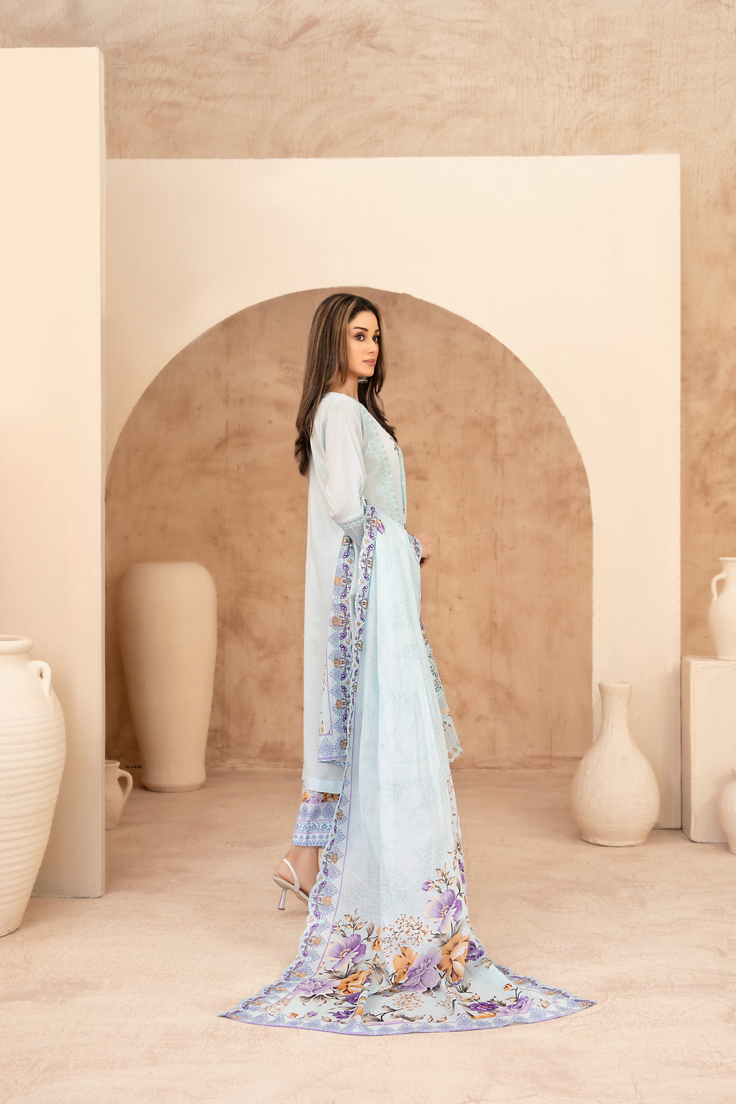 Echo Of Grace 3pcs Un-Stitched Emb Lawn [D-3684]