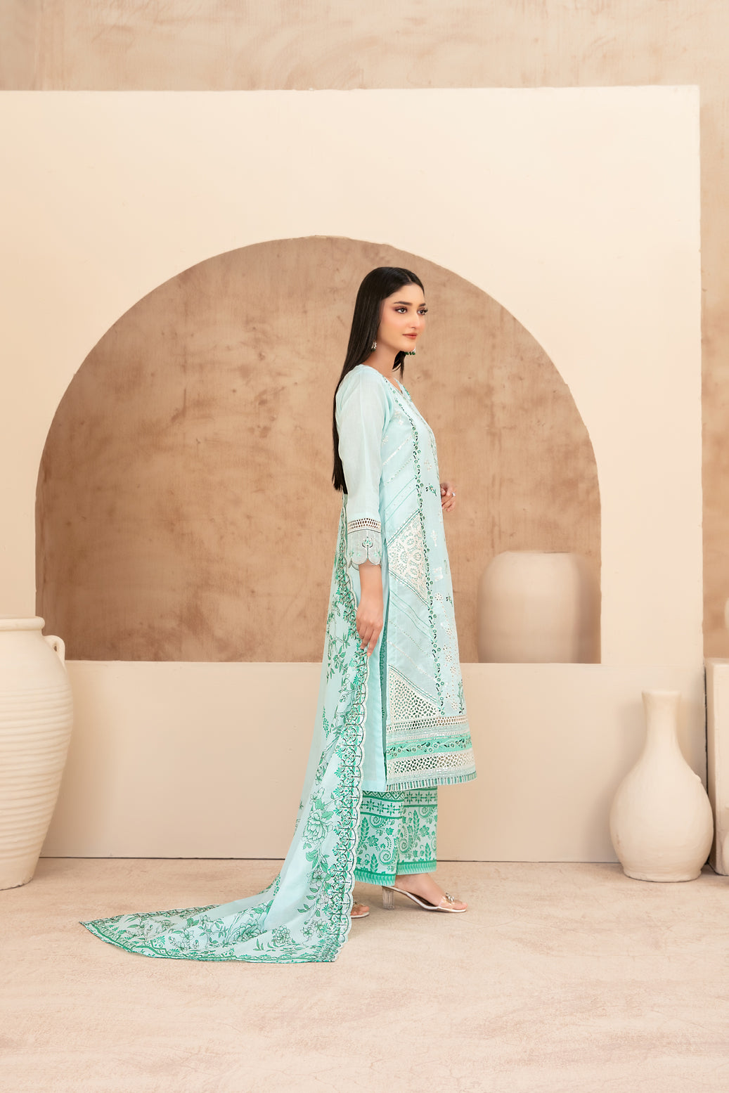 Echo Of Grace 3pcs Un-Stitched Emb Lawn [D-3682]