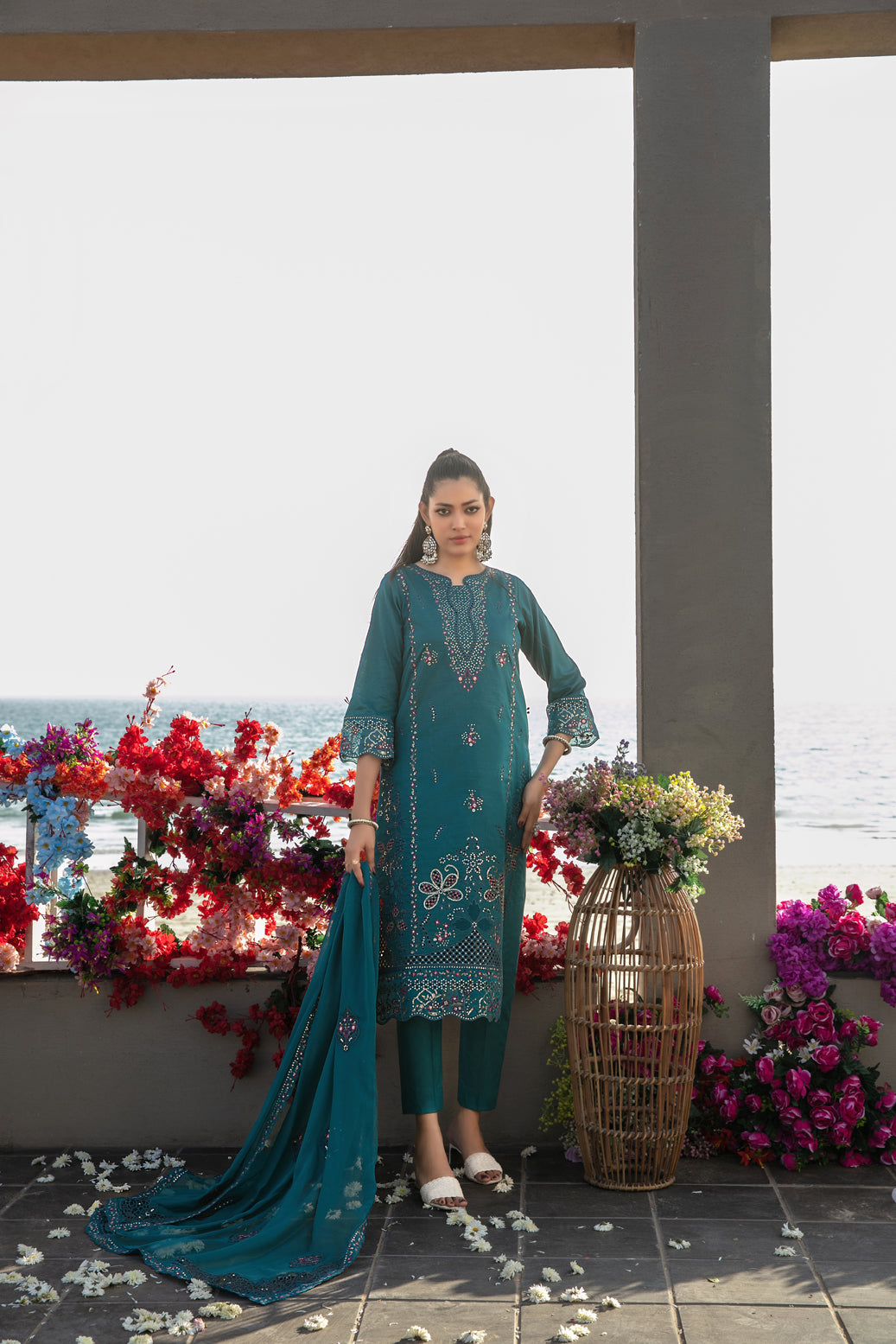D-2632 - Ek Sunehri Dopher – Tawakkal Fabrics