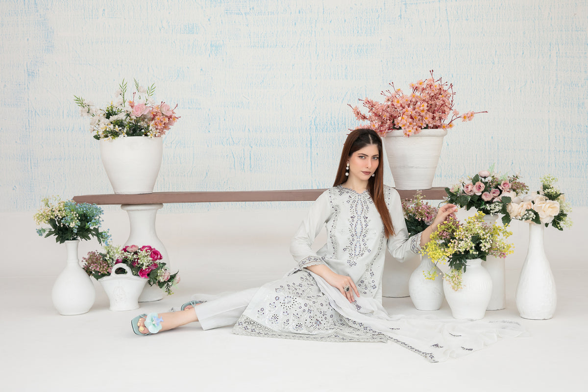 MIRAE 3pcs Un-Stitched Emb Lawn [D-5208]