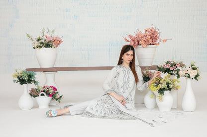 MIRAE 3pcs Un-Stitched Emb Lawn [D-5208]