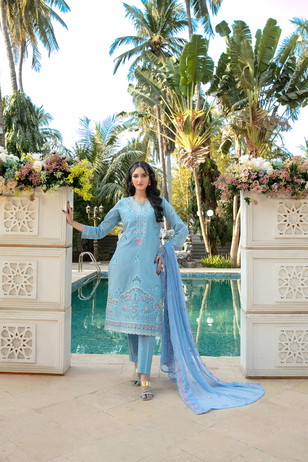 Nayiri 3pcs Un-Stitched Emb Lawn [D-2763]