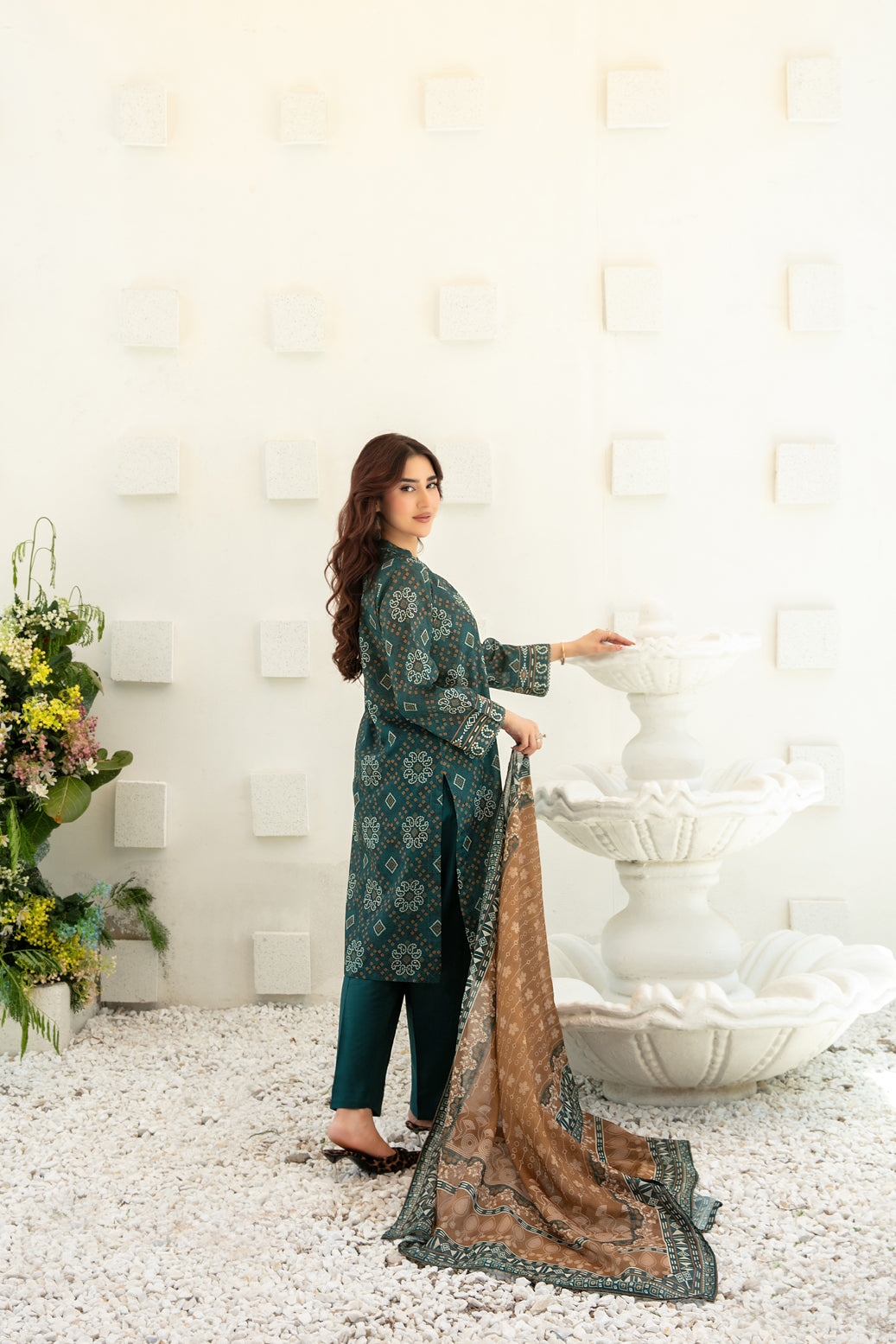 Qalaa 3pcs Stitched Printed Chamki Lawn [D-3623]