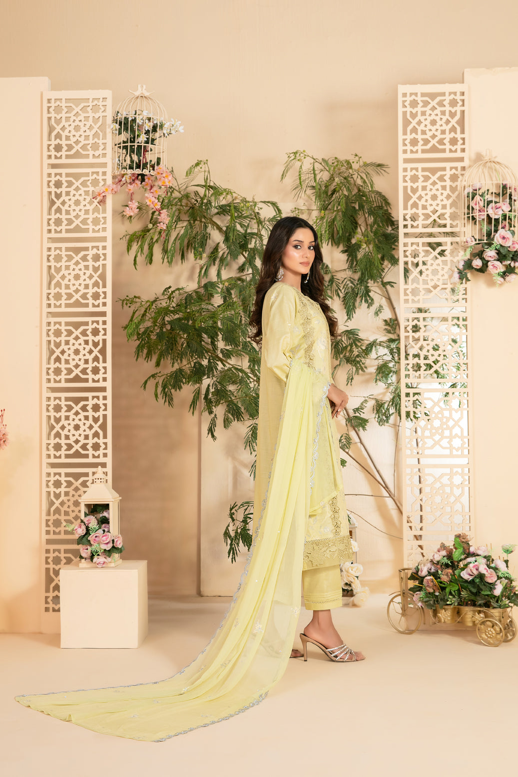 Taabir 3pcs Stitched Emb Lawn [D-3002]