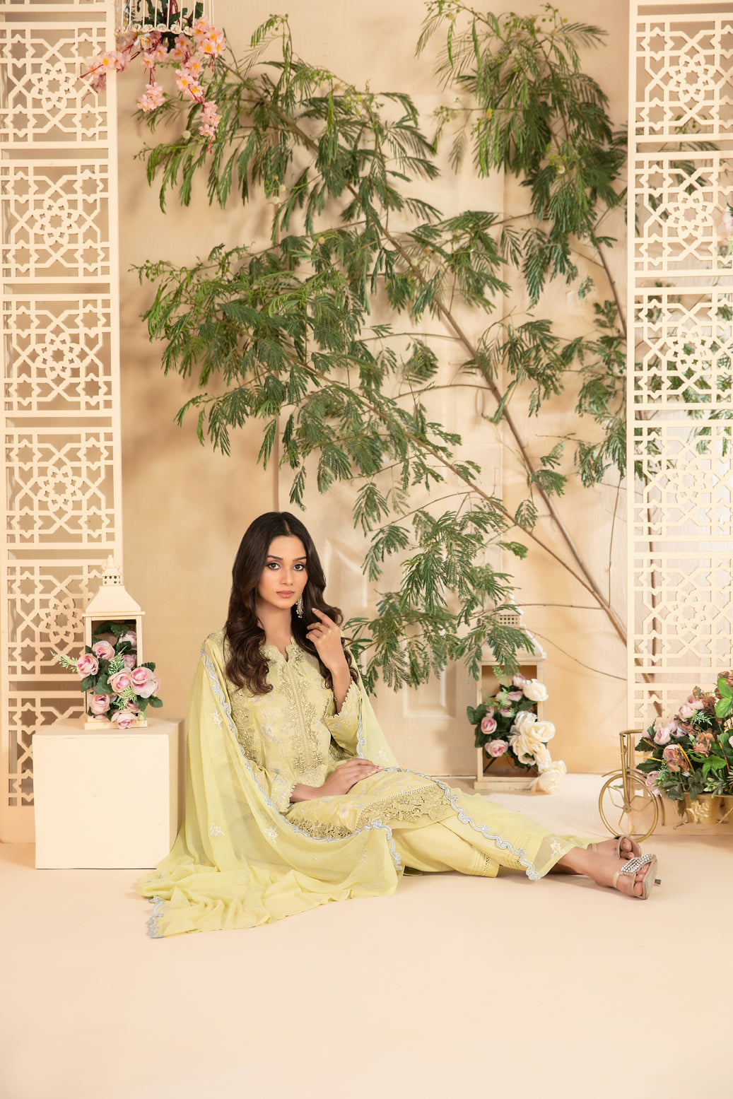 Taabir 3pcs Stitched Emb Lawn [D-3002]