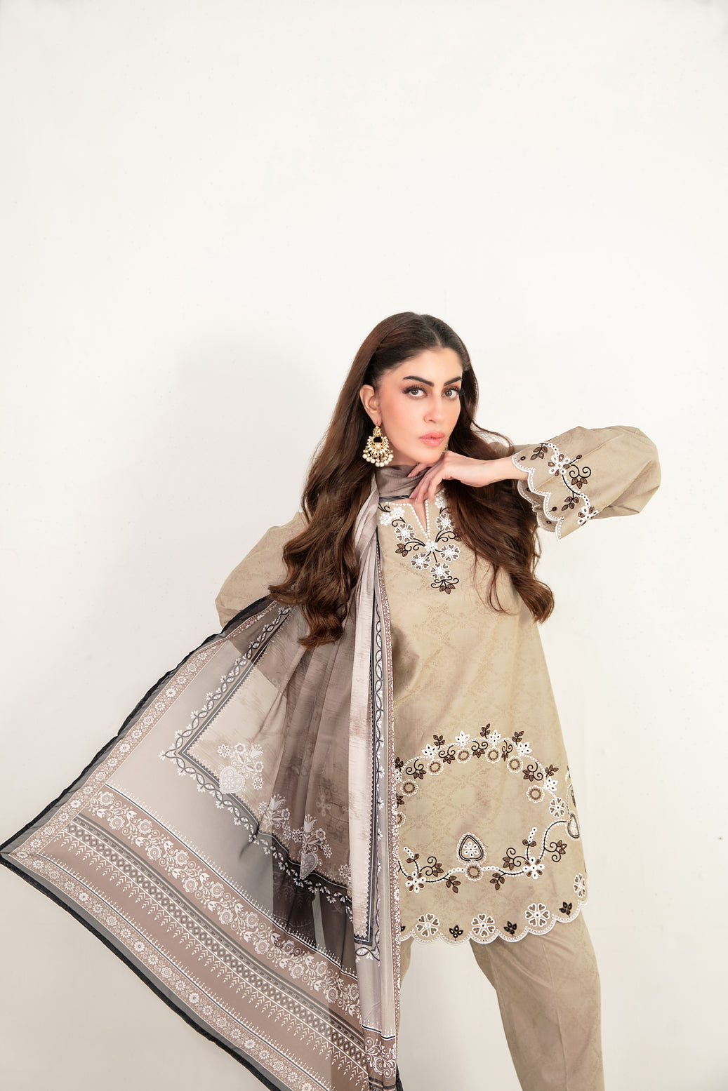 LONI 3pcs Stitched Embroidered Cotton [D-4494]