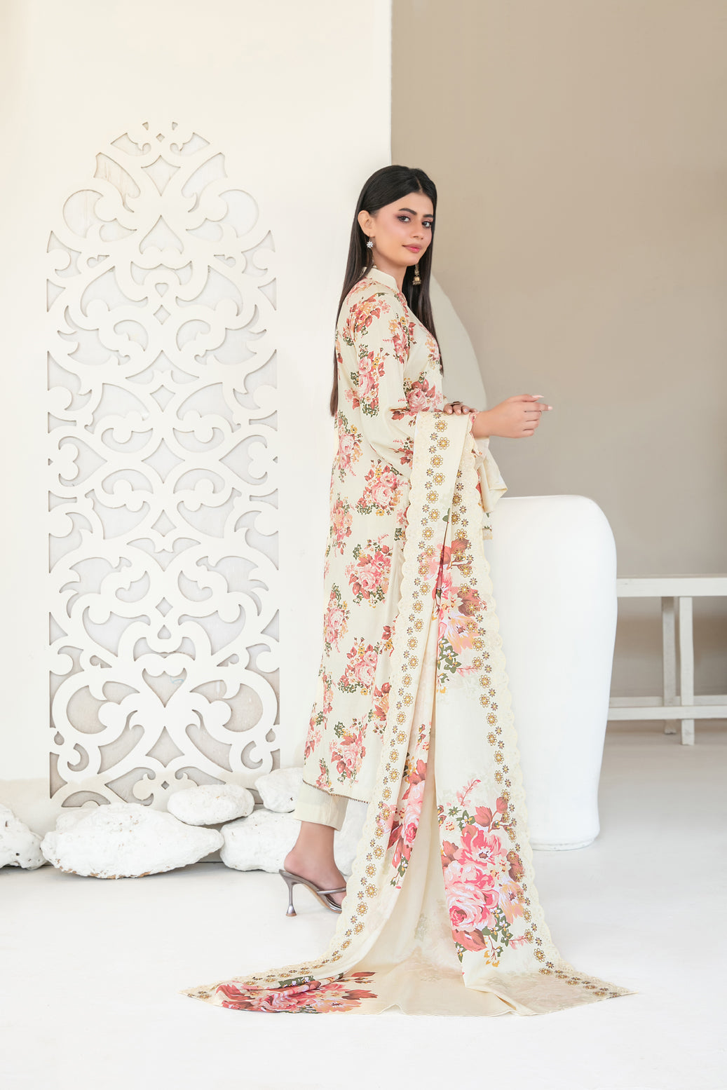 D-4417 - Muskaan VII