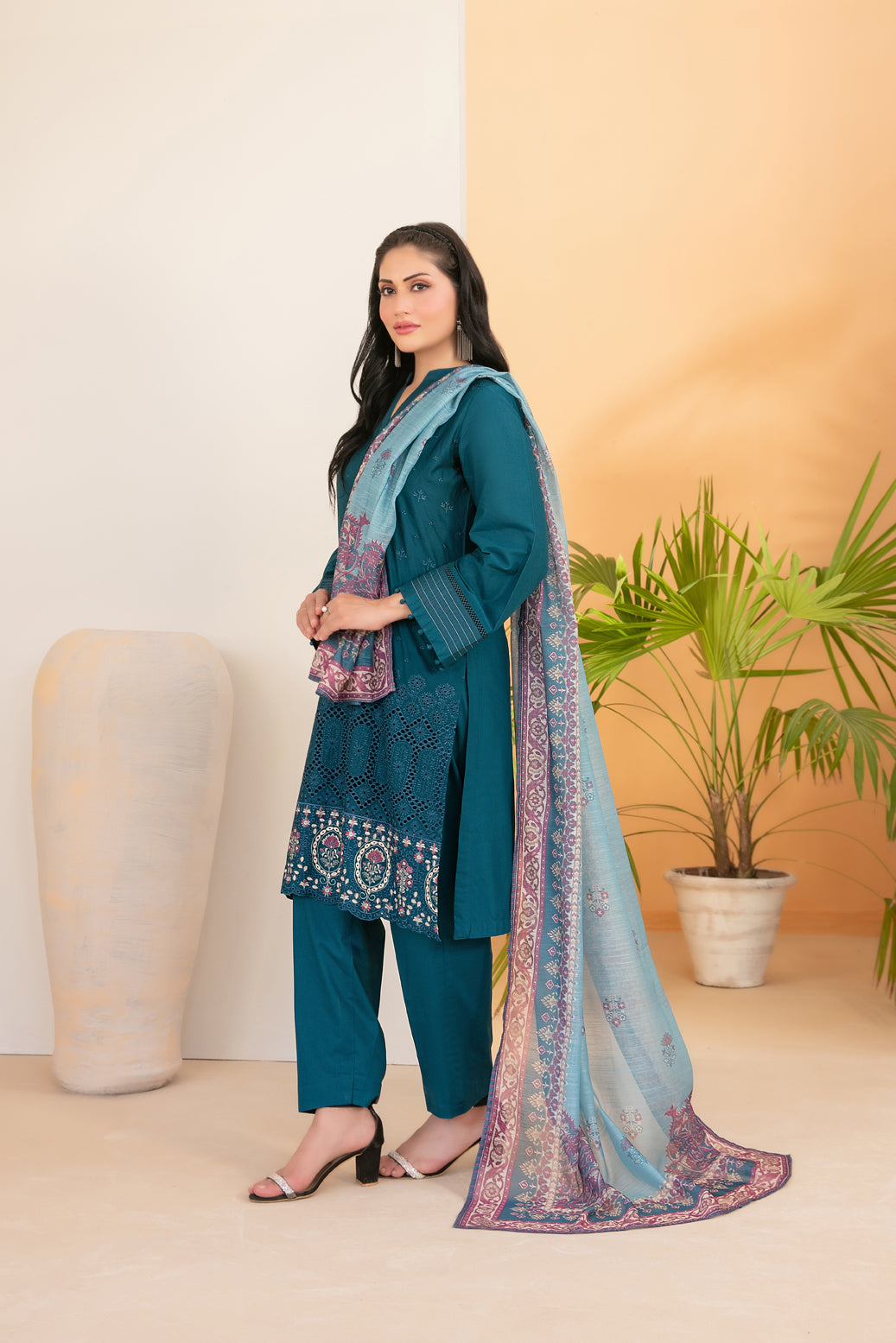 Dinara 3pcs Stitched Emb Schiffli Lawn [D-2284]