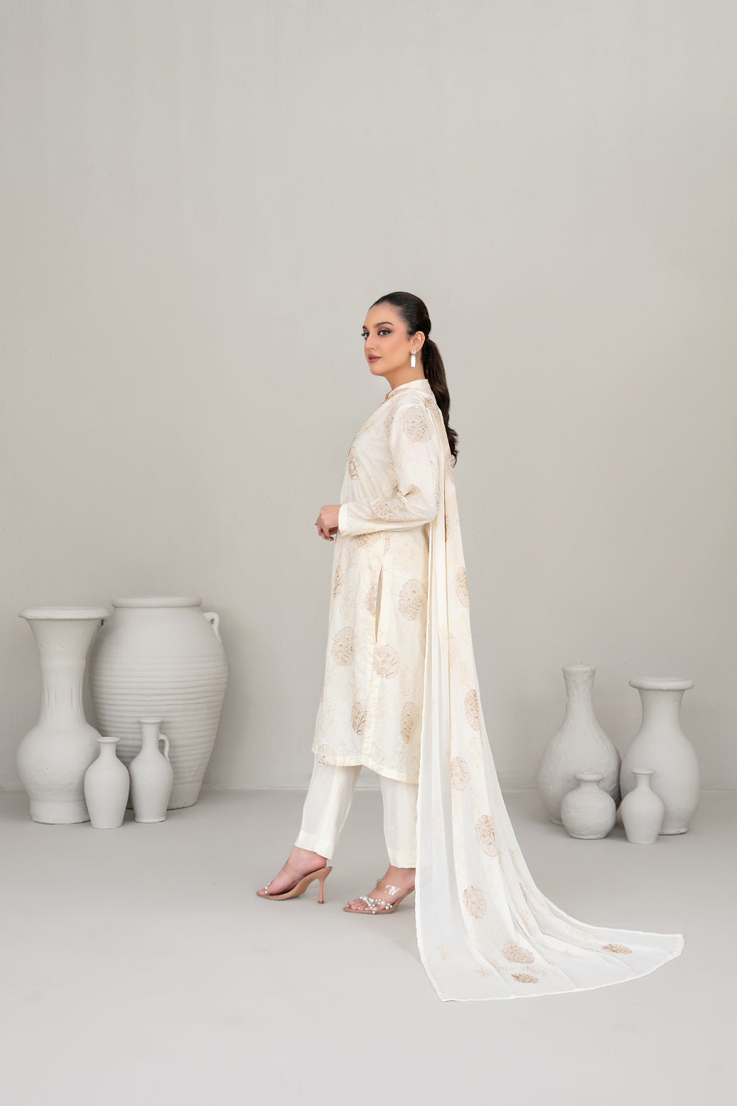 QAREENA 3pcs Un-Stitched Emb Karrandi [D-5264]