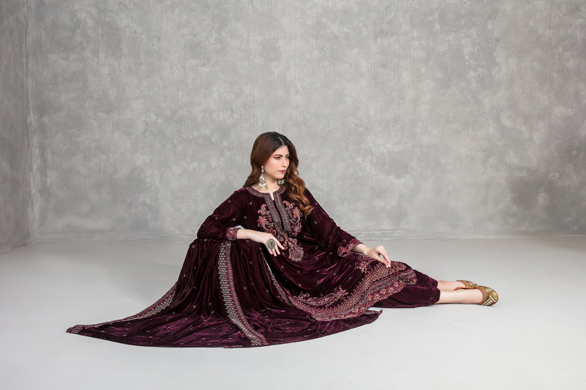 SINCERA 3pcs Un-Stitched Fancy Heavy Emb Velvet [D-5706]
