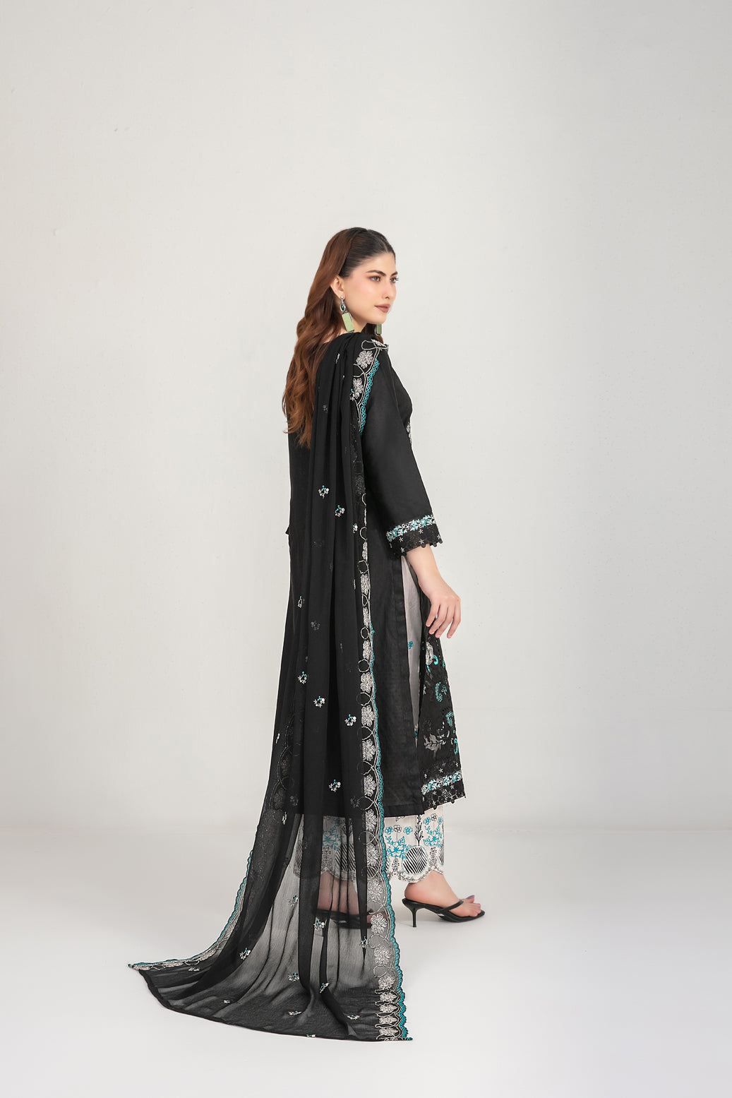 IRYSSA V1 3pcs Un-Stitched Emb Staple [D-5528]