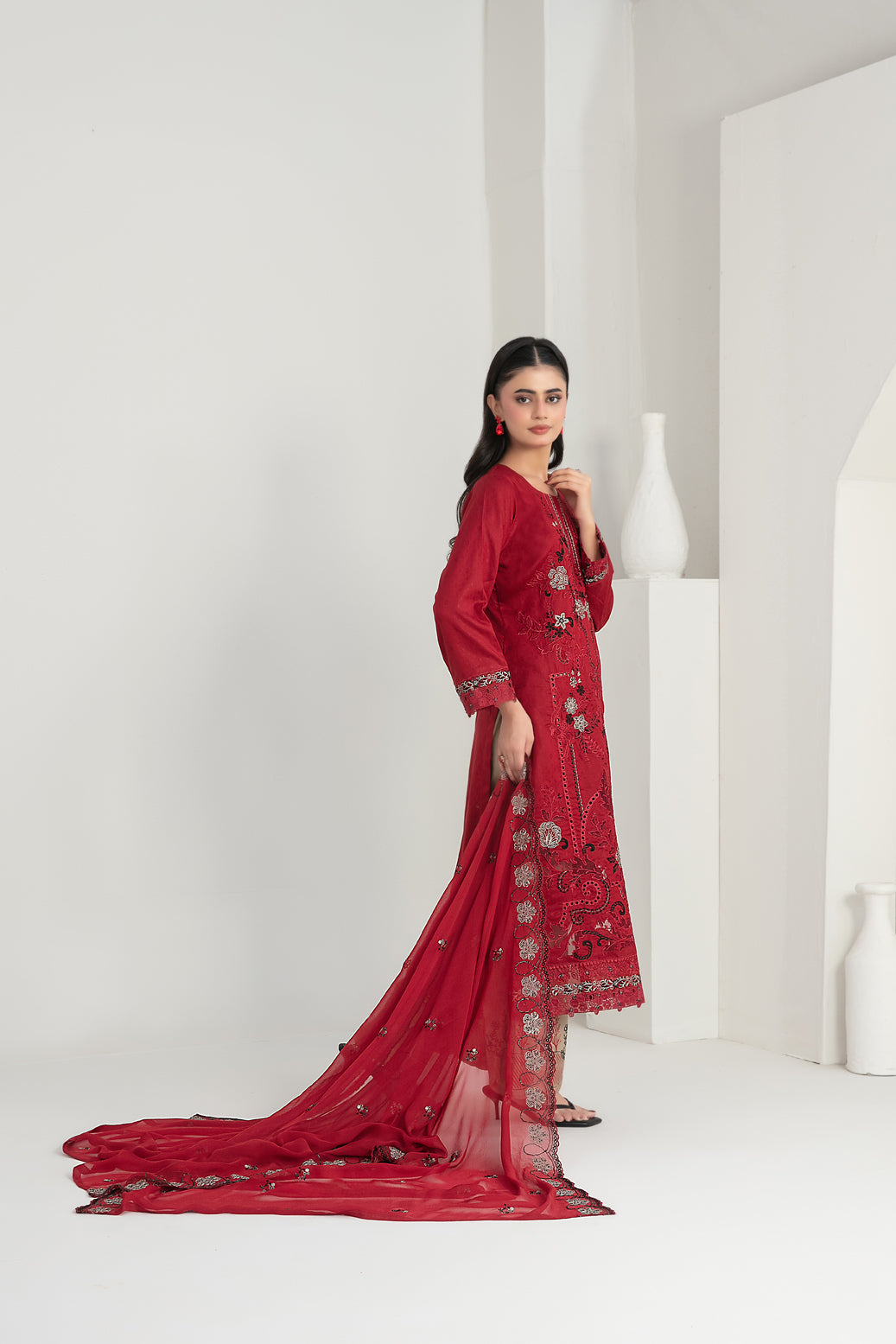 IRYSSA V2 3pcs Un-Stitched Emb Staple [D-5521]