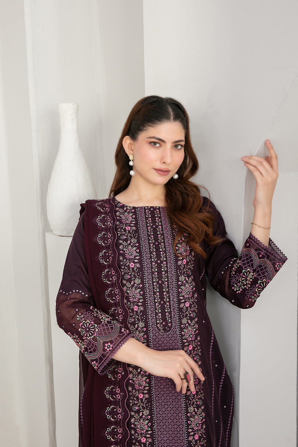 IRYSSA V1 3pcs Un-Stitched Emb Staple [D-5527]