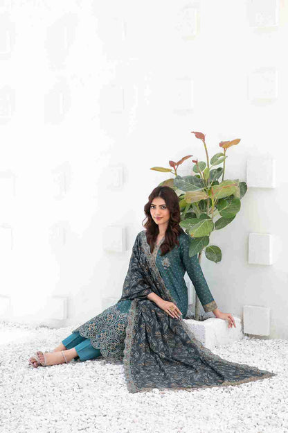 Ayna 3Pcs Unstitched Printed Lawn [D-3942]