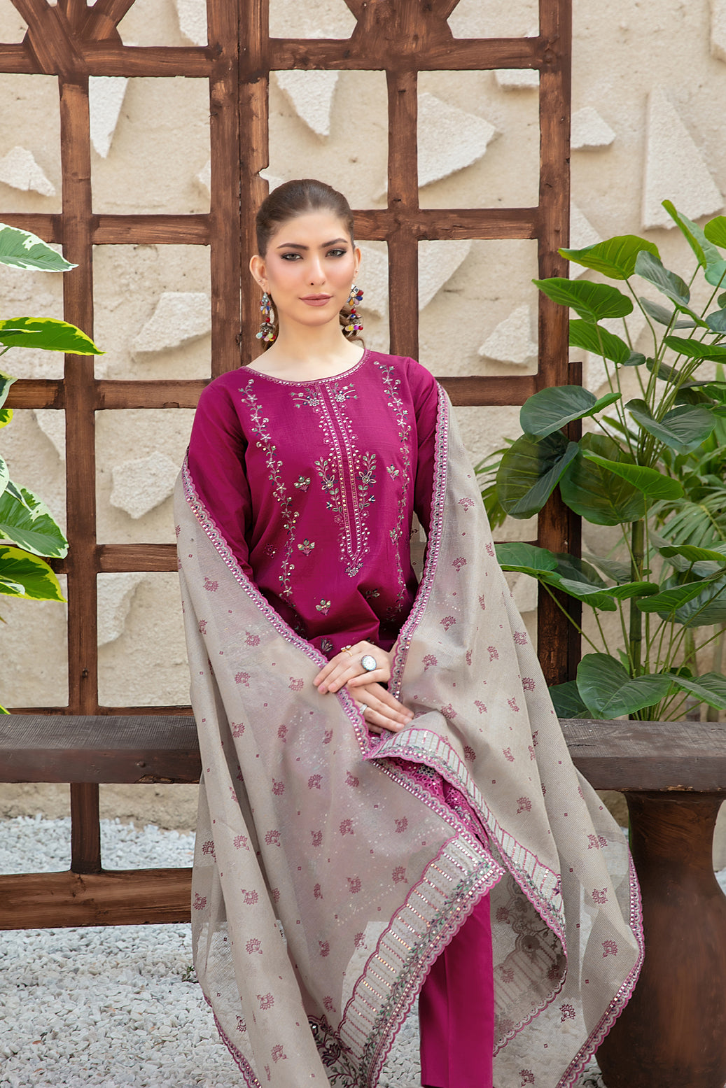 Mala 3pcs Un-Stitched Emb Lawn [D-3006]