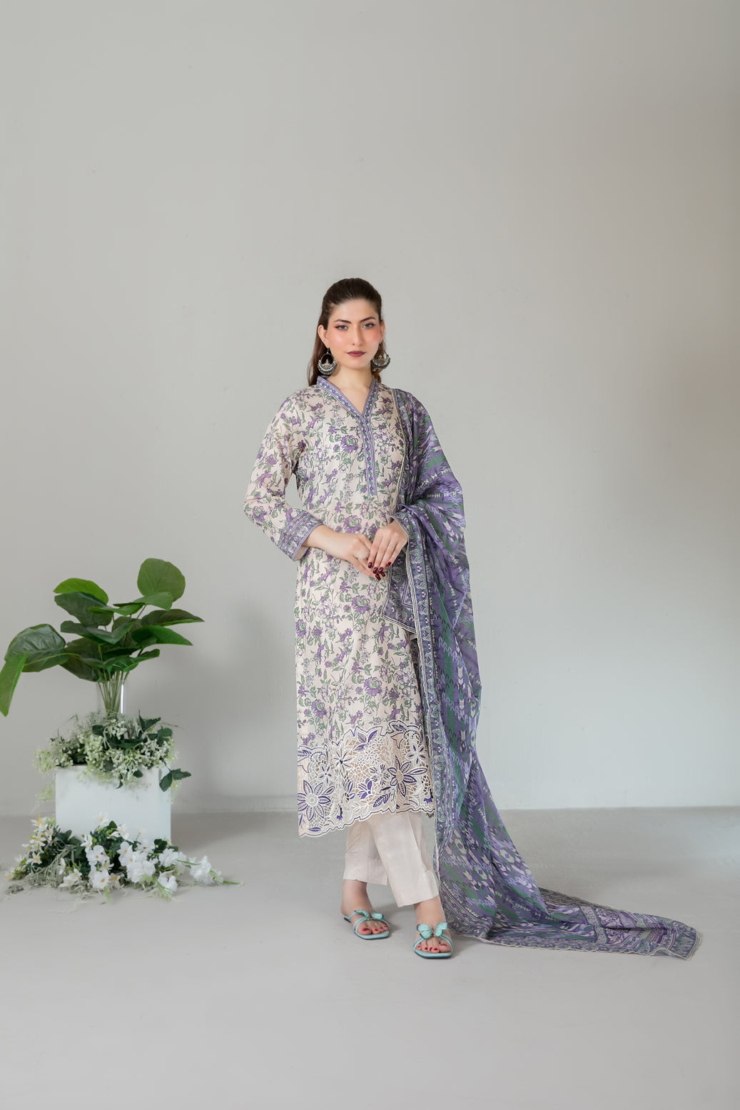 SILOHA 3pcs Un-Stitched Emb Printed Lawn [D-4157]