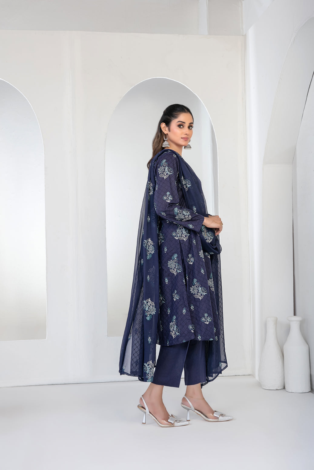 SAMIRA 3pcs Un-Stitched Emb Karrandi [D-5625]
