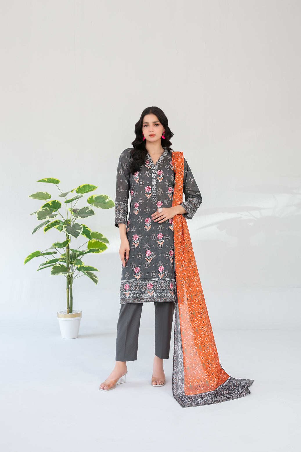 Farha 3pcs Un-Stitched Emb Printed Lawn [D-3289]