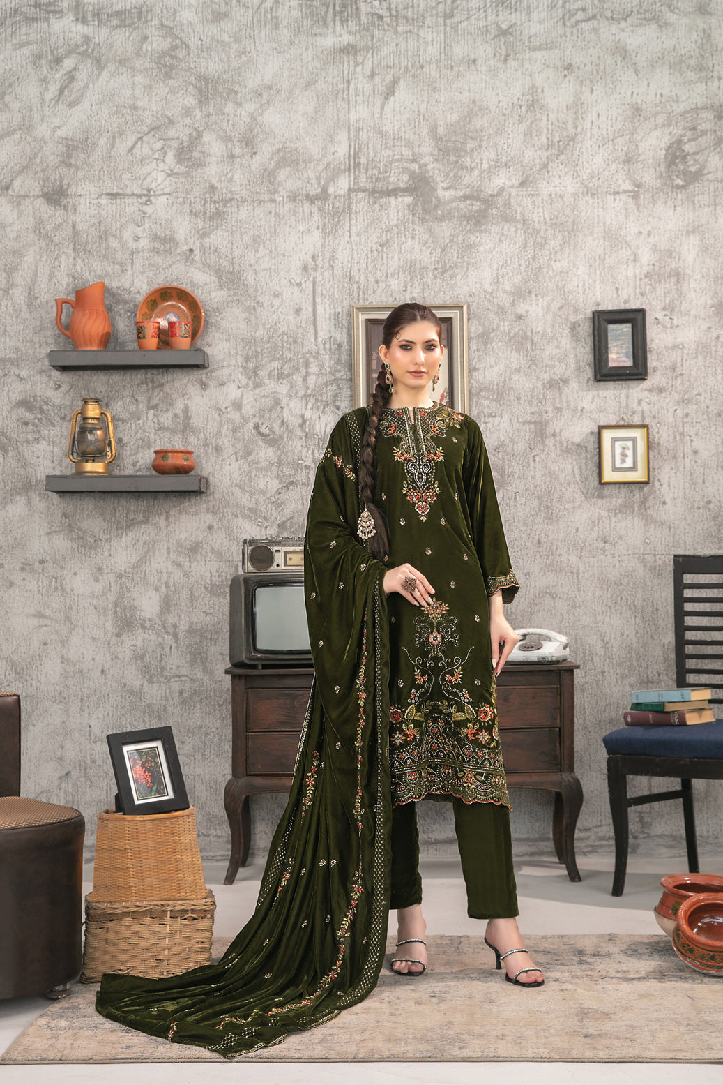 YAADEIN 3pcs Un-Stitched Fancy Heavy Emb Velvet [D-5937]