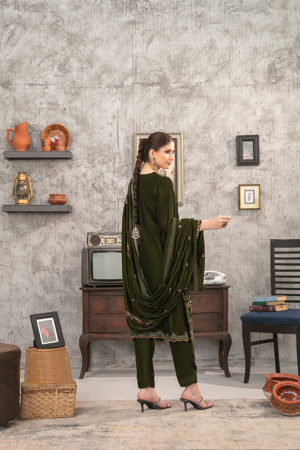 YAADEIN 3pcs Un-Stitched Fancy Heavy Emb Velvet [D-5937]