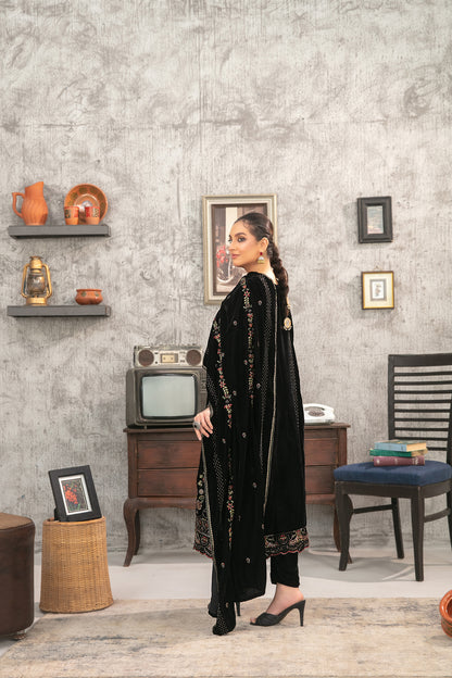 YAADEIN 3pcs Un-Stitched Fancy Heavy Emb Velvet [D-5936]