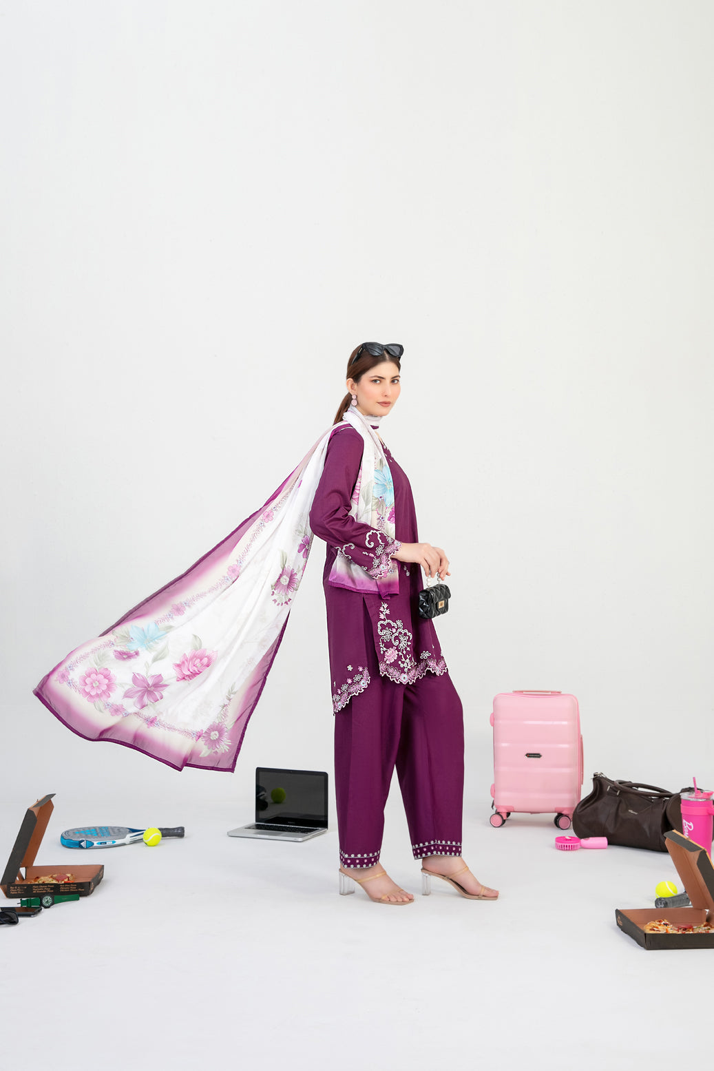 D-3781 - Modern Saheli