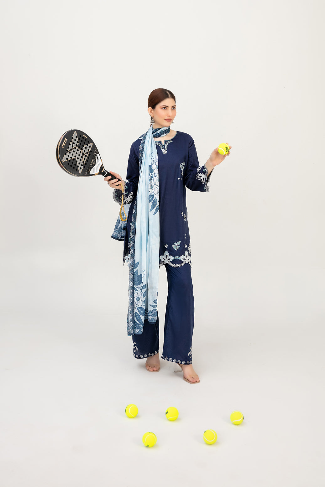 D-3782 - Modern Saheli